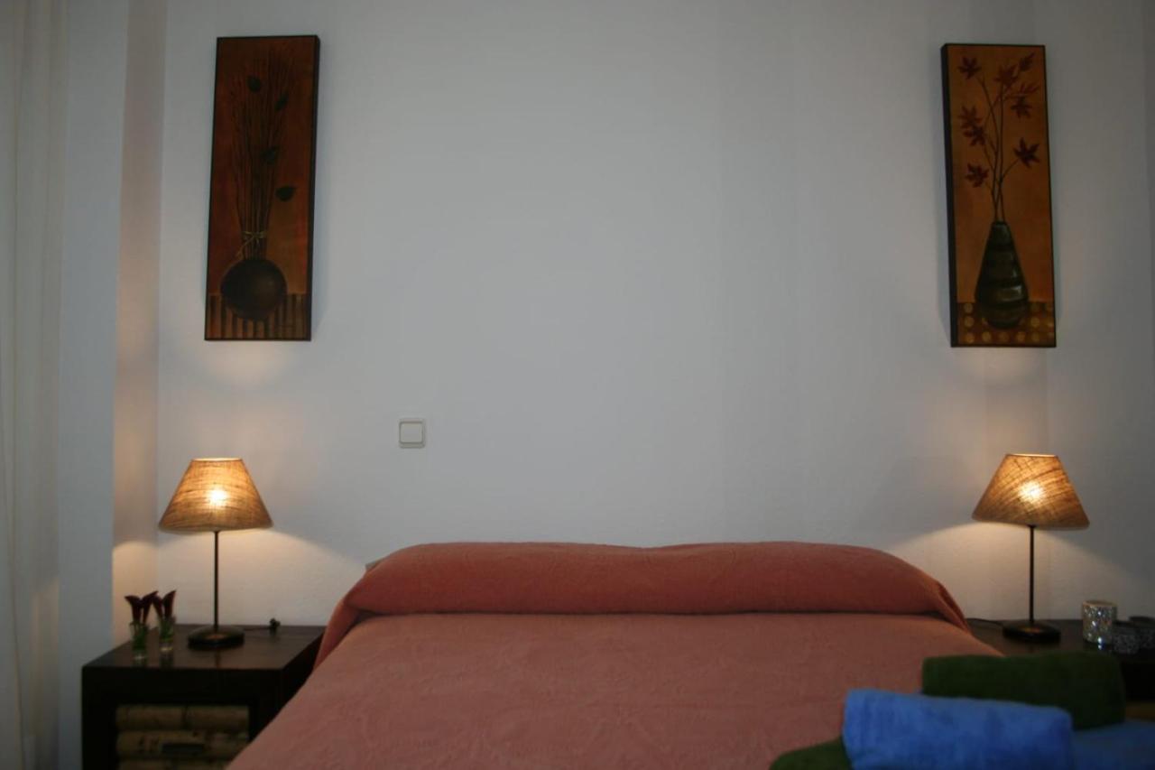 Ferienwohnung Alojamiento Adelfas Madrid Exterior foto